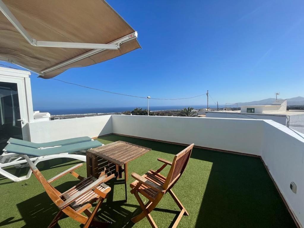 Casa Aloes Apartment Tías Екстериор снимка